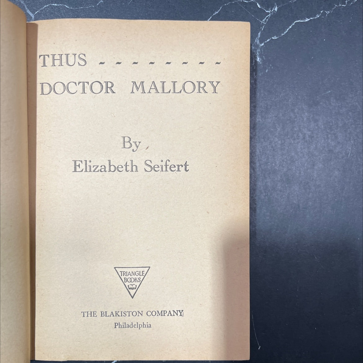 thus doctor mallory book, by elizabeth seifert, 1946 Hardcover image 2