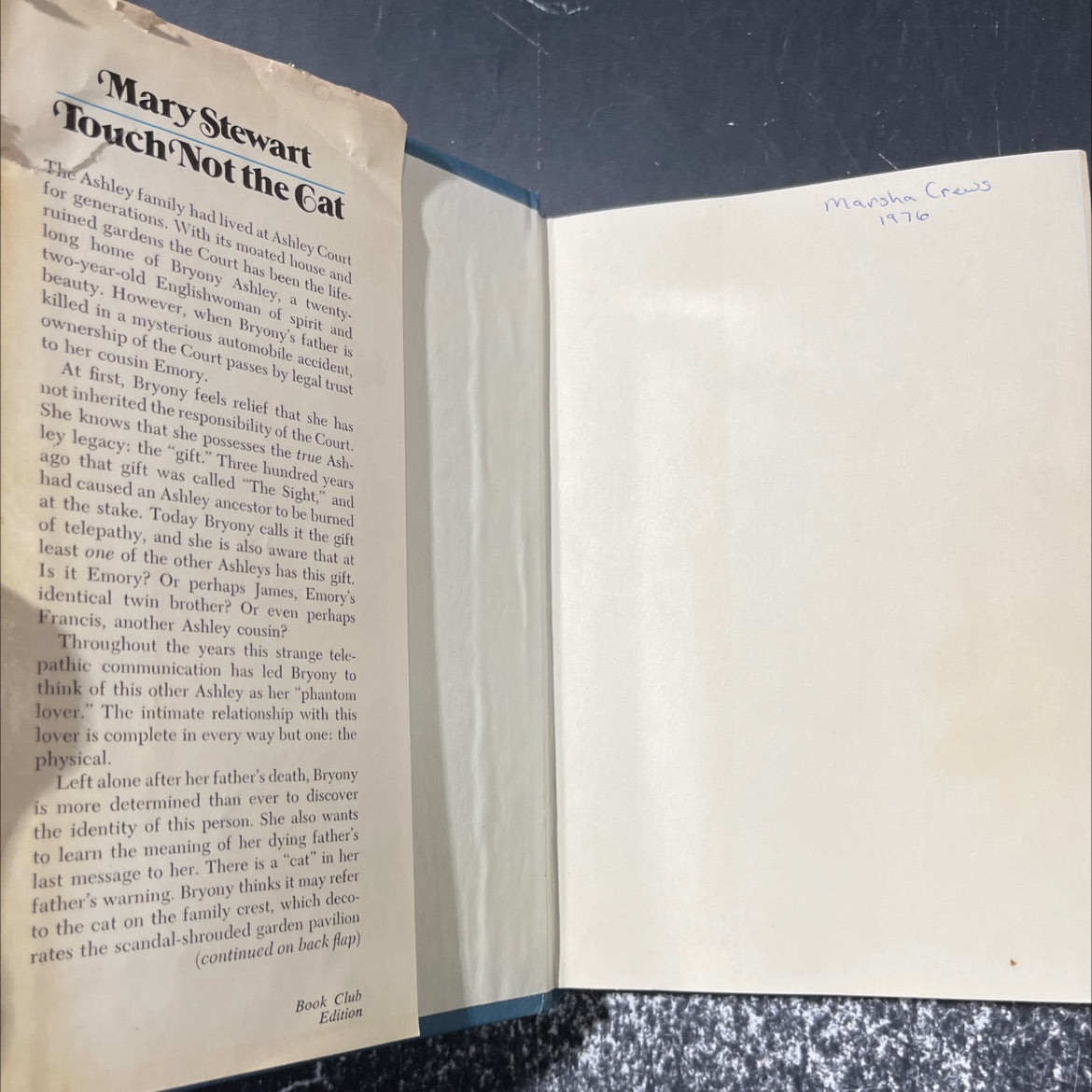 touch not the cat book, by mary stewart, 1976 Hardcover image 4