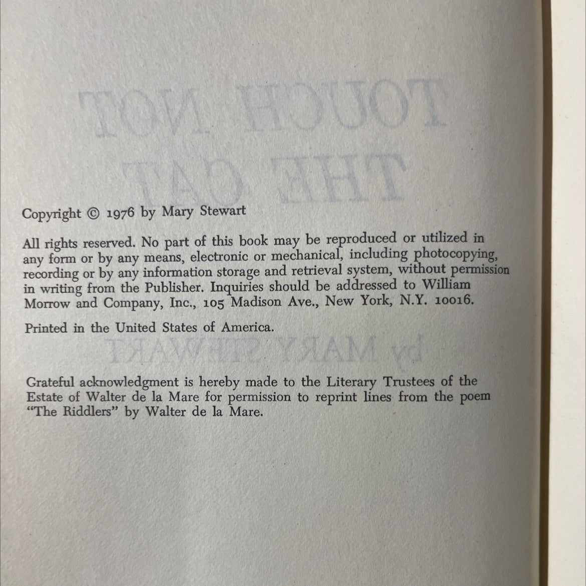 touch not the cat book, by mary stewart, 1976 Hardcover image 3