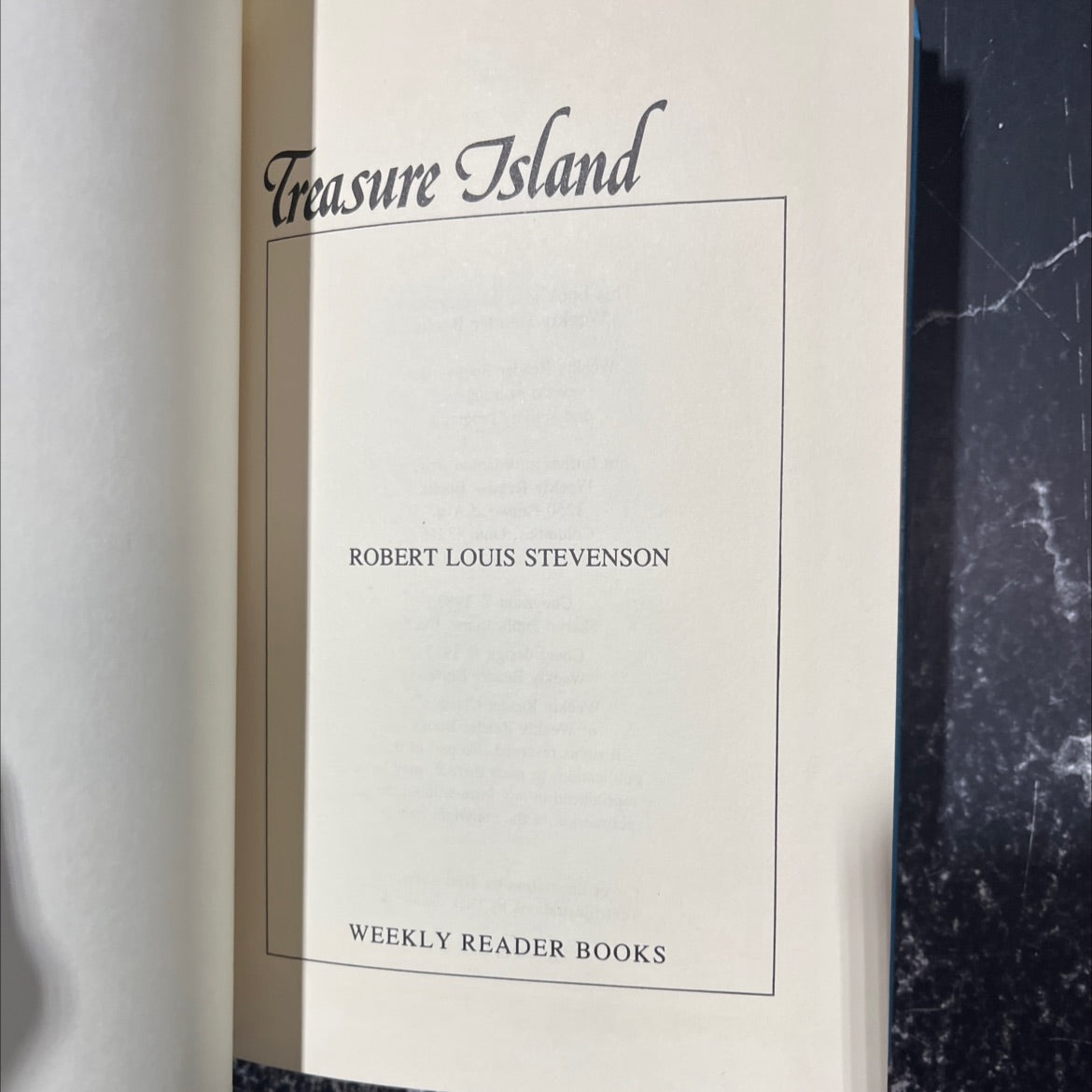 treasure island book, by robert louis stevenson, 1983 Hardcover image 2