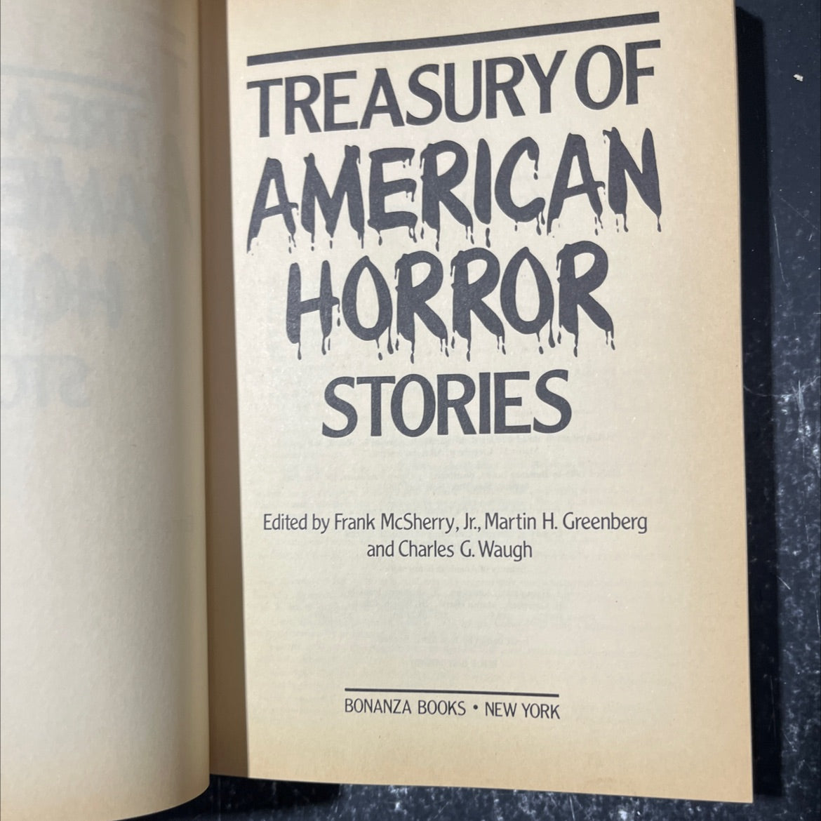 treasury of american horror stories book, by Frank D. McSherry Jr., Martin H. Greenberg, Charles G. Waugh, 1985 image 2