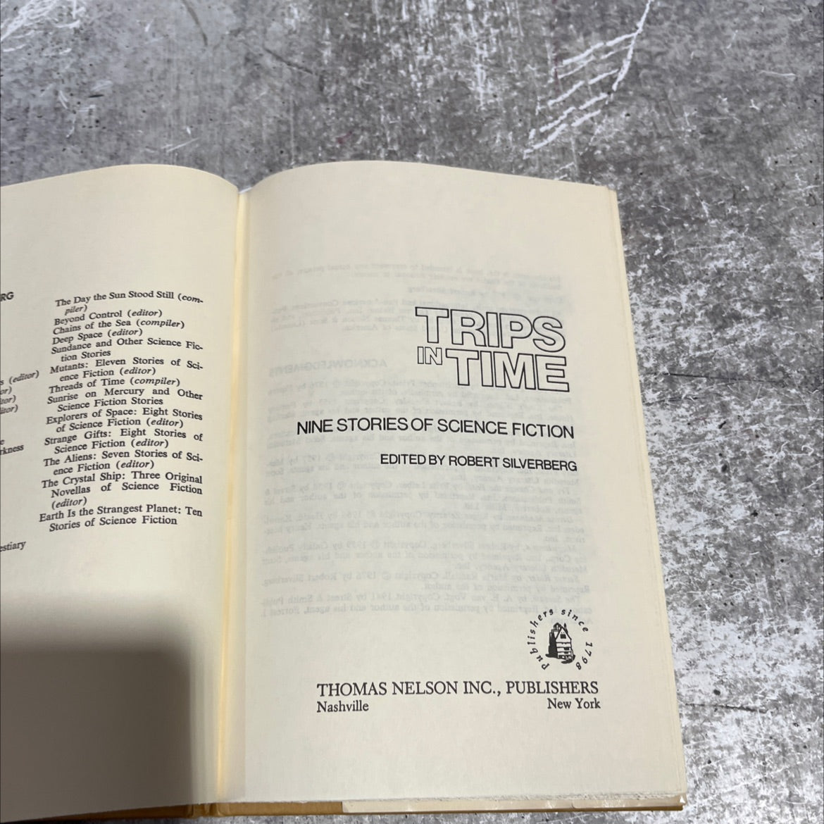 trips in time nine stories of science fiction book, by robert silverberg, 1977 Hardcover image 2