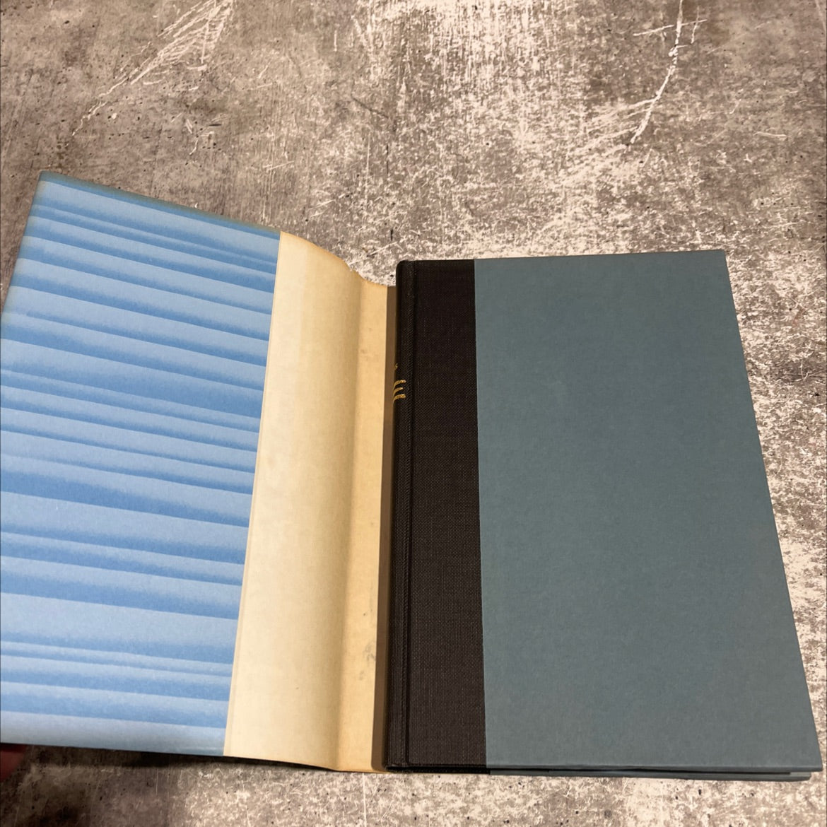 twelve steps and twelve traditions book, by Alcoholics Anonymous, 1982 Hardcover image 4