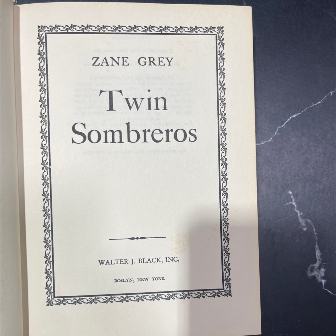 twin sombreros book, by zane grey, 1940 Hardcover image 2