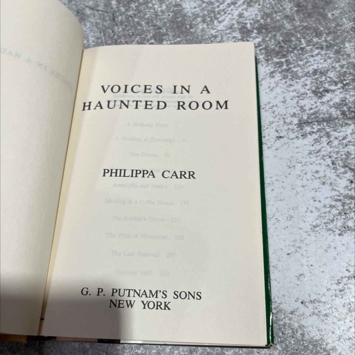 voices in a haunted room book, by Philippa Carr, 1984 Hardcover image 2