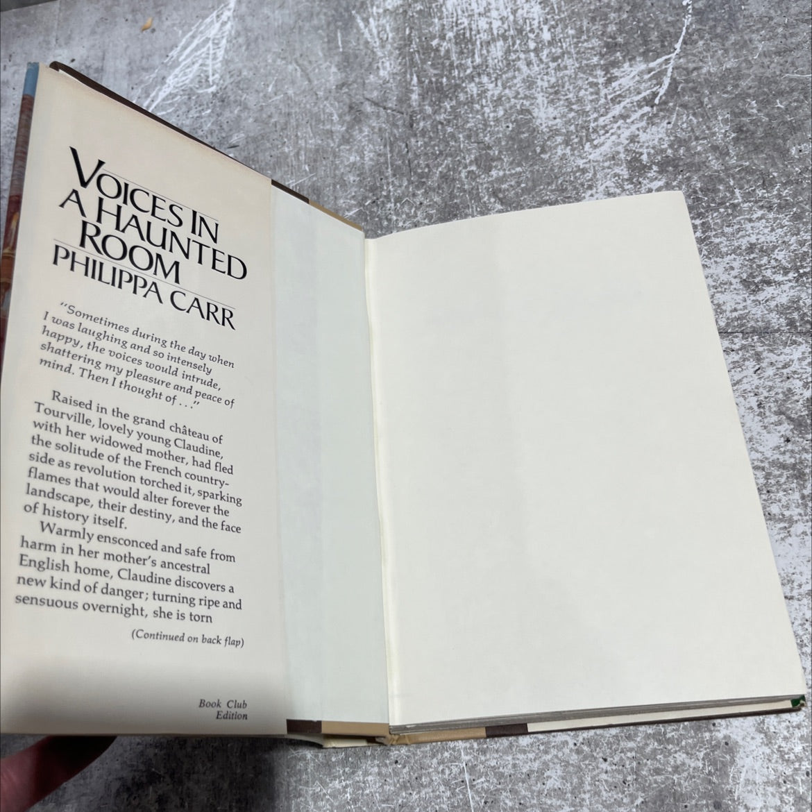 voices in a haunted room book, by Philippa Carr, 1984 Hardcover image 4