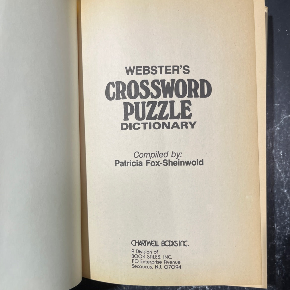 webster's crossword puzzle dictionary book, by patricia fox-sheinwold, 1979 Hardcover image 2