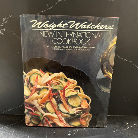 weight watchers new international cookbook book, by weight watchers international, 1985 Hardcover image 1