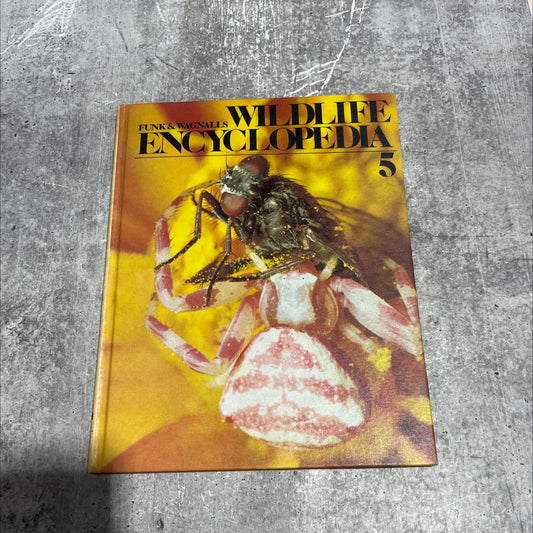 wildlife encyclopedia book, by Dr. Maurice Burton, Robert Burton, 1974 Hardcover image 1
