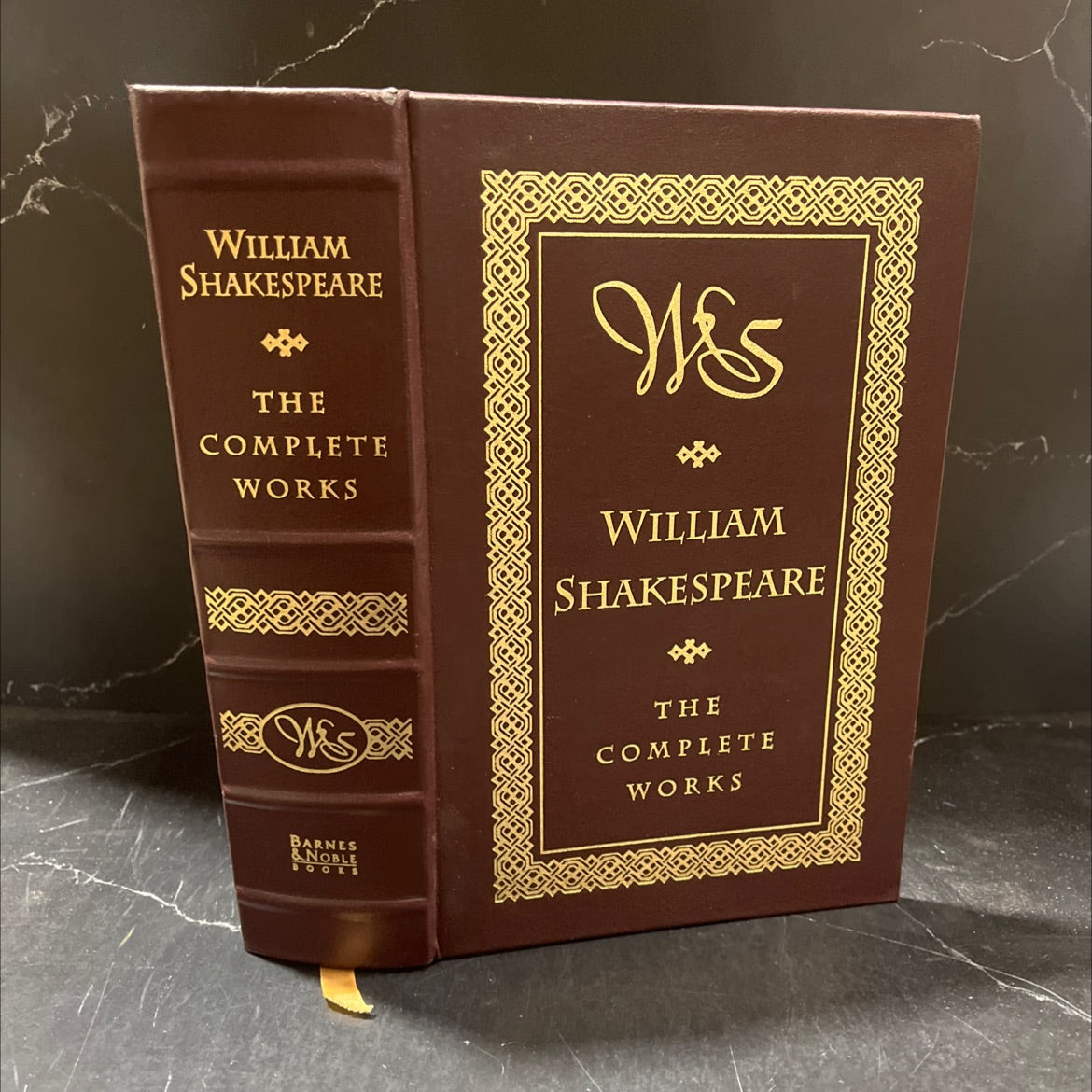 william shakespeare the complete works book, by william shakespeare, 1994 Leather image 1